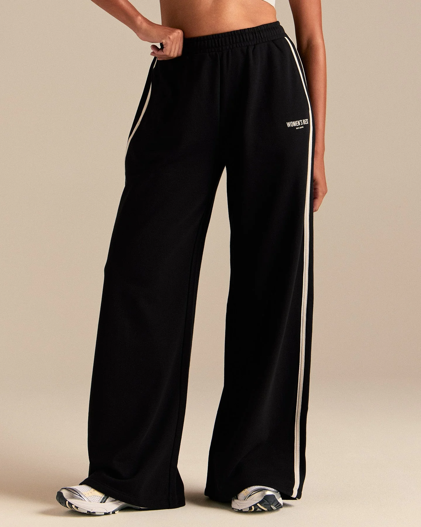 Comfort Lightweight Contrast Joggers | Black
