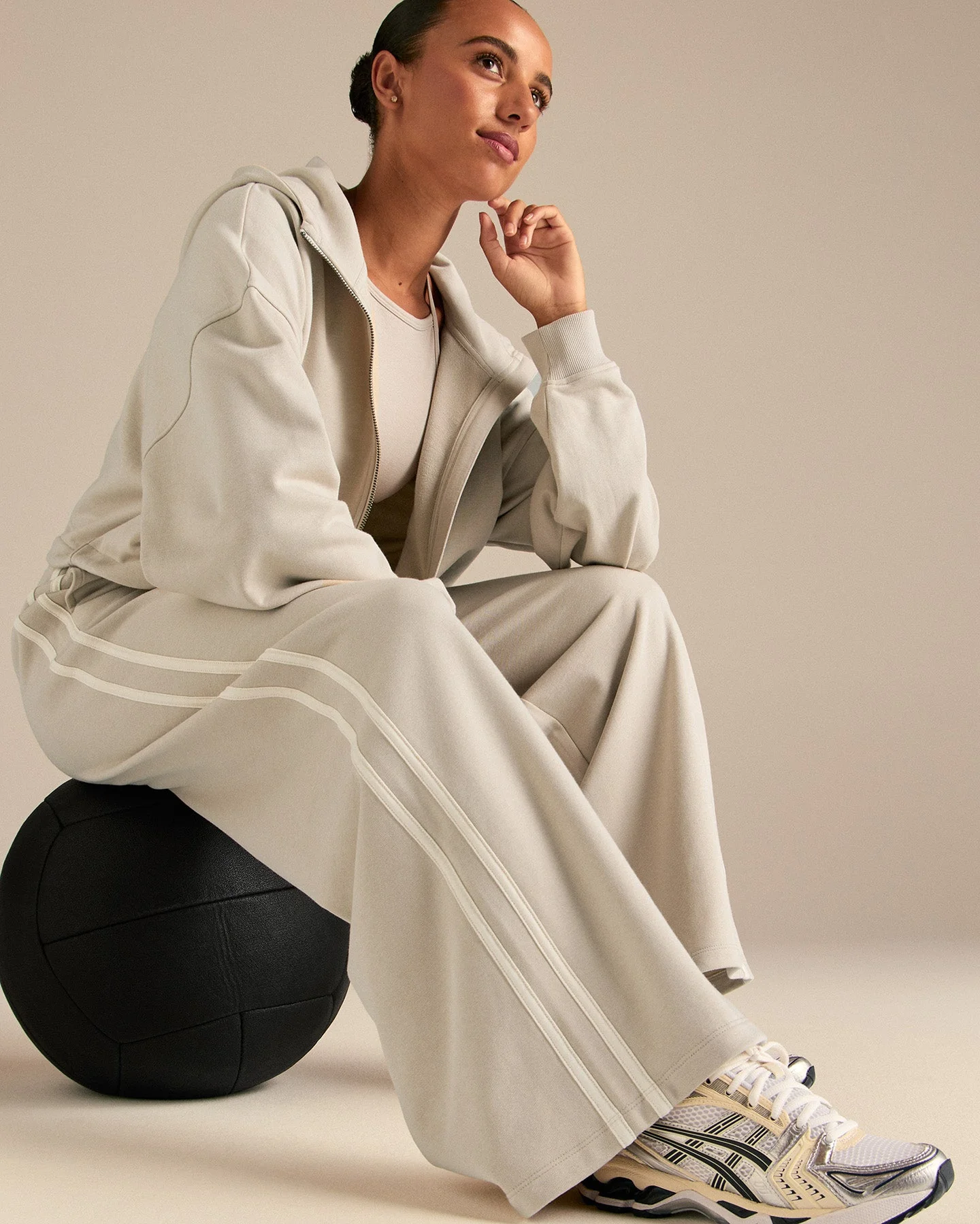 Comfort Lightweight Contrast Joggers | Stone - Image 7