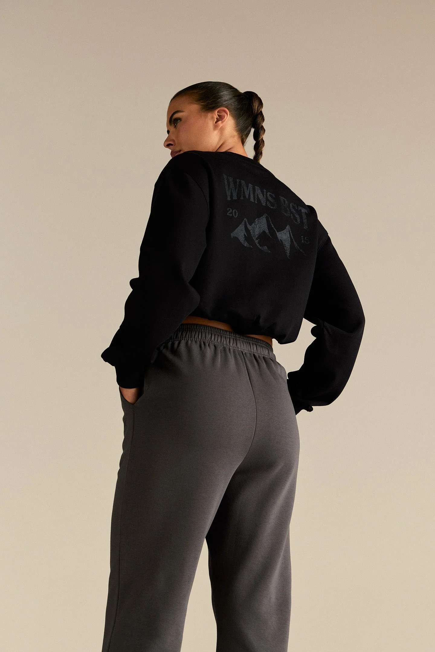 Comfort Outdoor Cropped Crew Neck | Black - Image 2