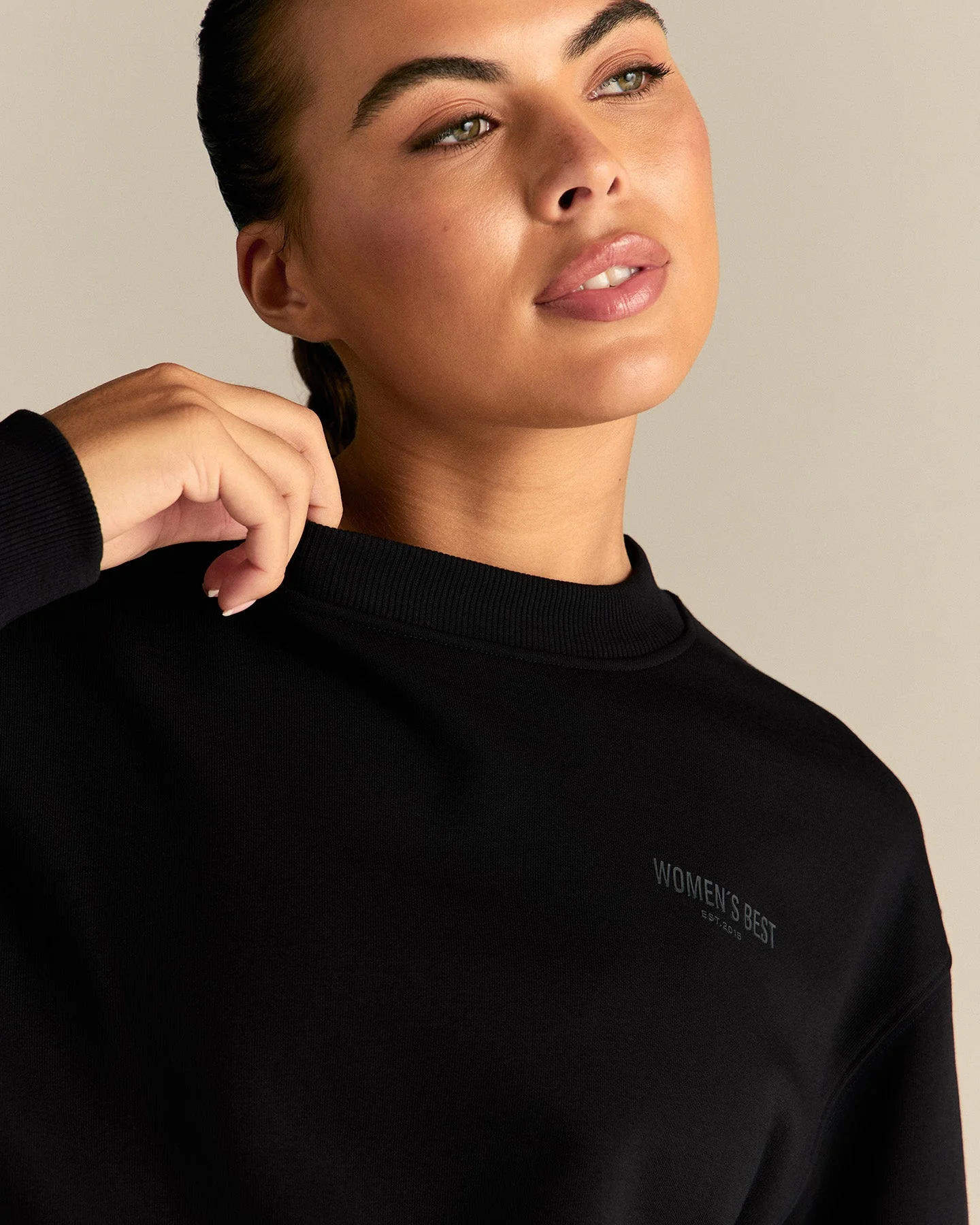 Comfort Outdoor Cropped Crew Neck | Black - Image 4