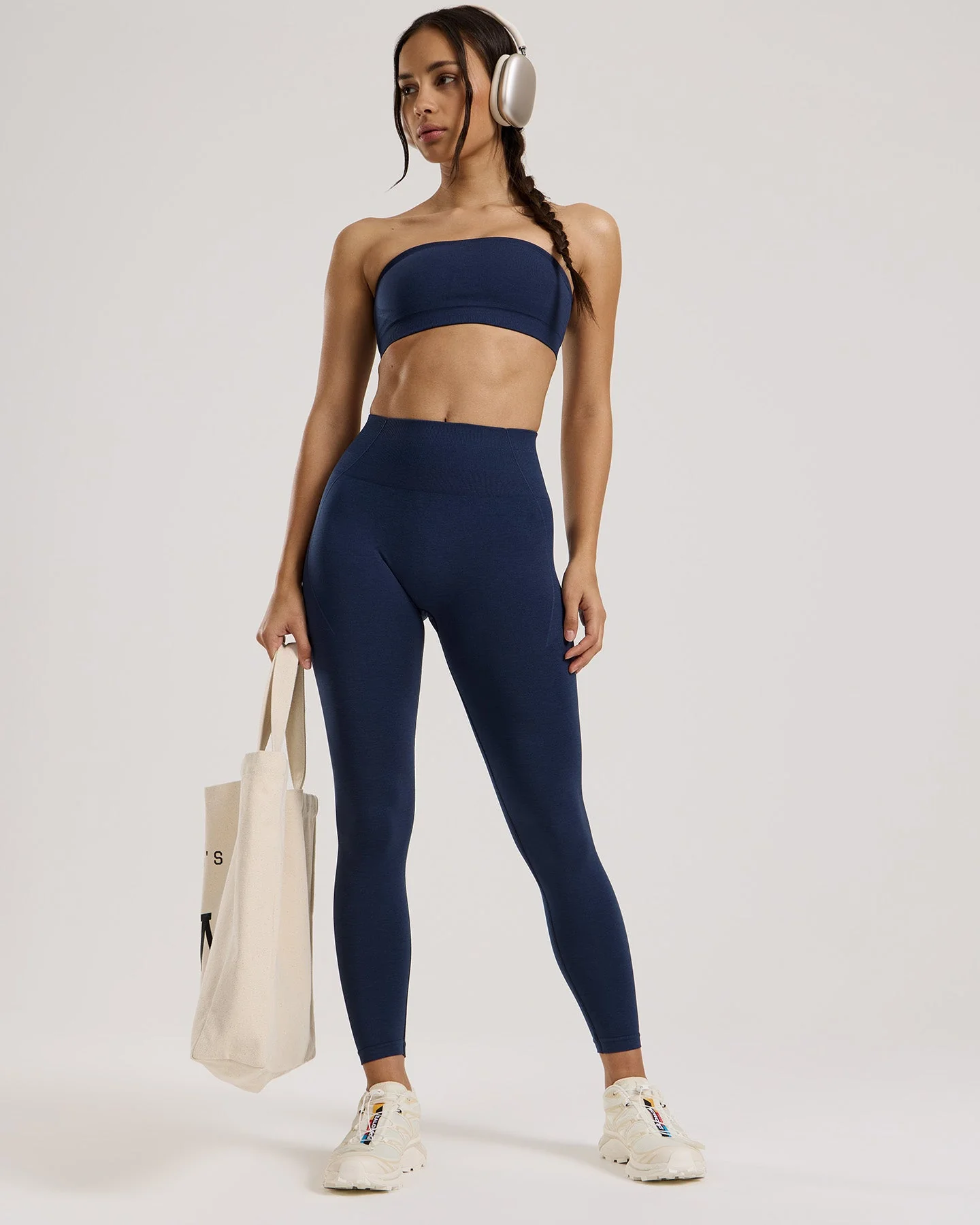 Define 2.0 Seamless Bandeau Bra | Sapphire Blue - Image 4