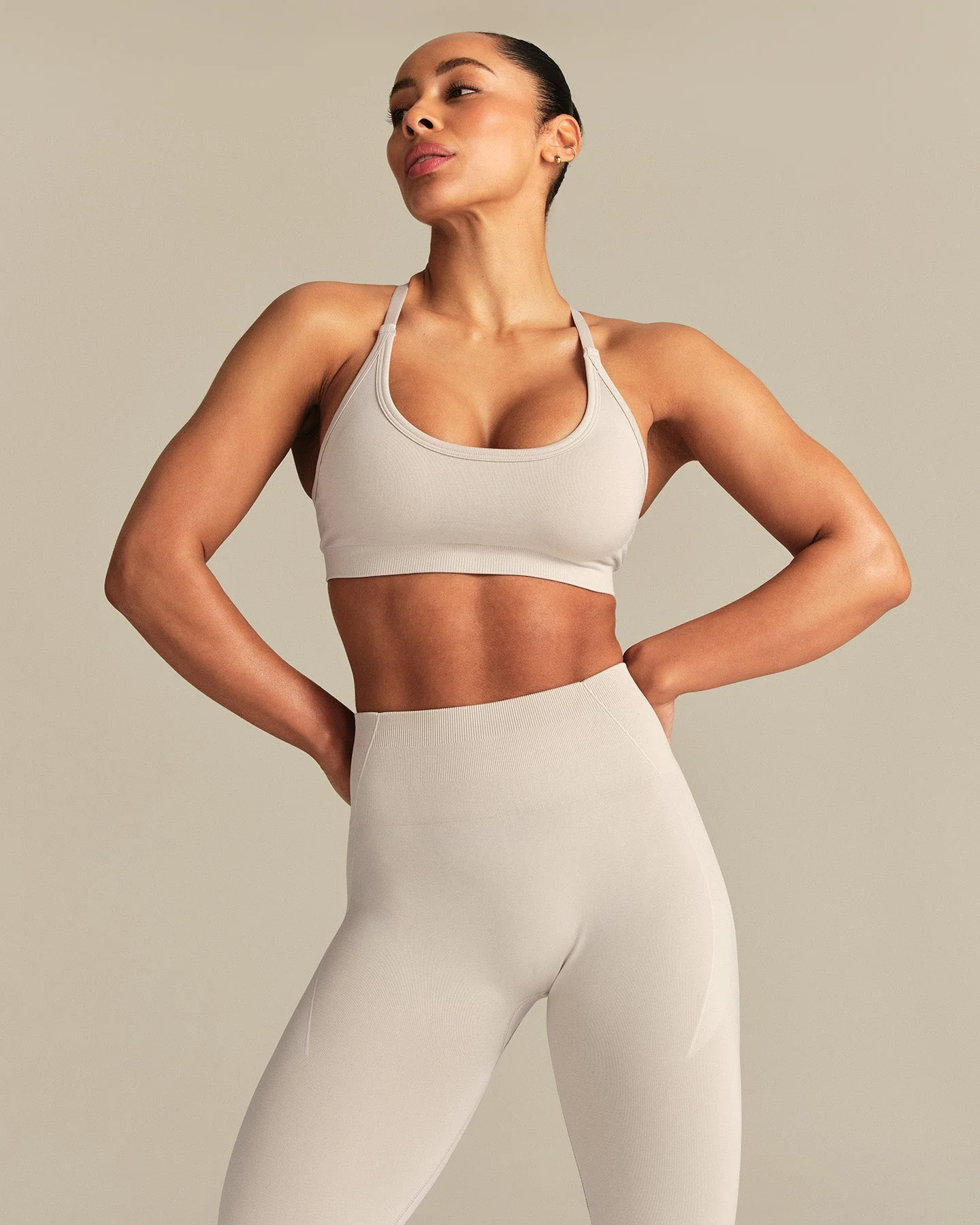 Define 2.0 Seamless Cross Back Bra | Stone - Image 2