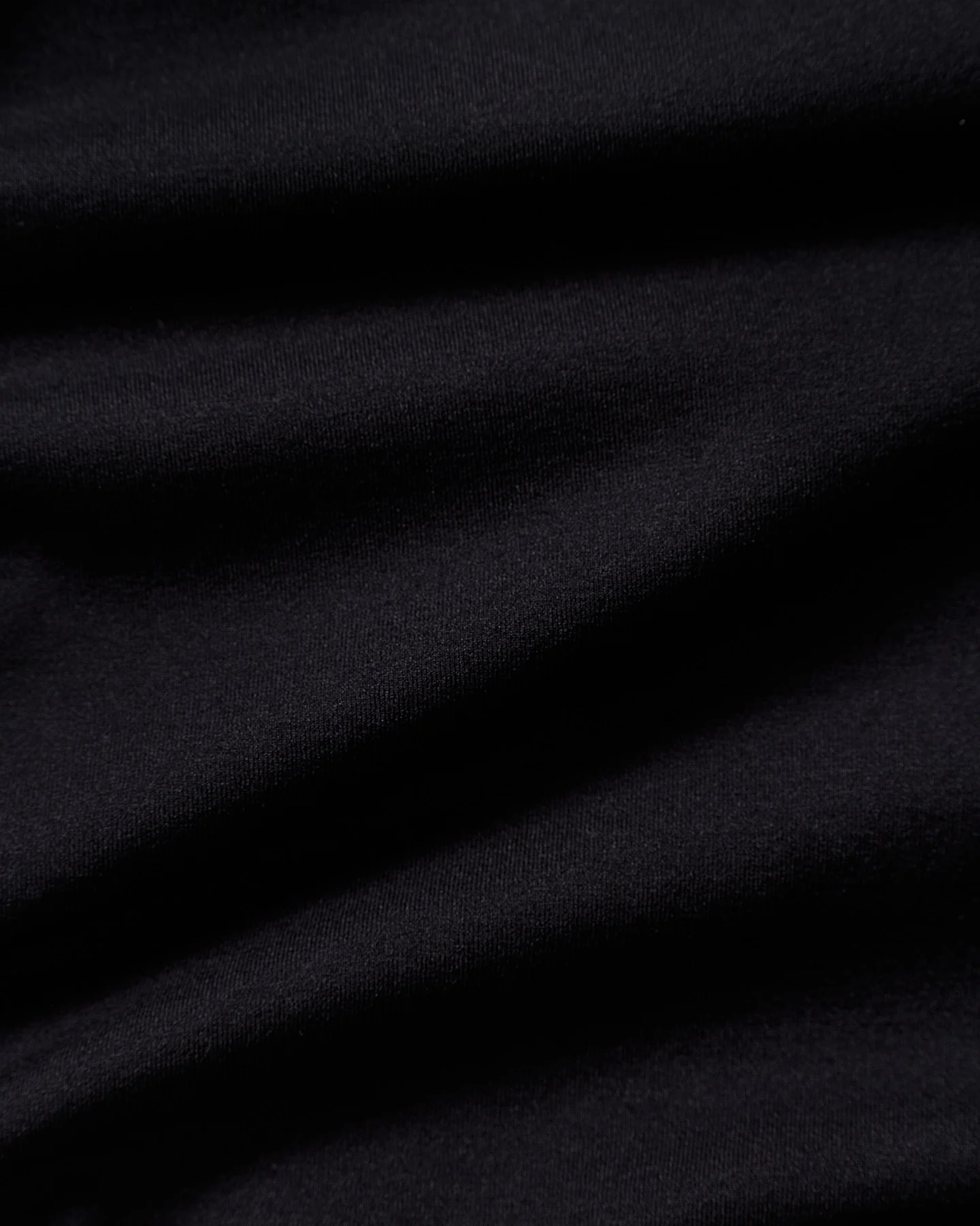 Define 2.0 Seamless Long Sleeve Built-In Bra Top | Black - Image 5