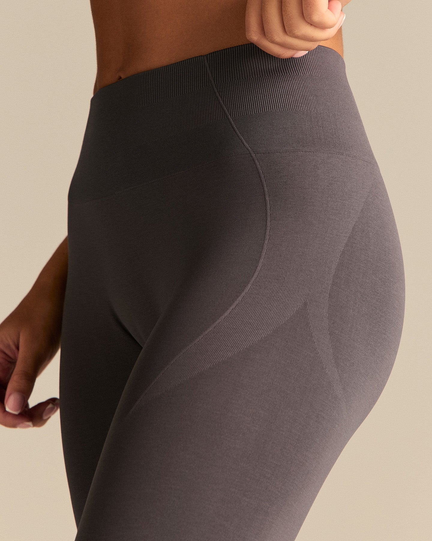 Define 2.0 Seamless Scrunch Leggings | Slate Grey - Image 3