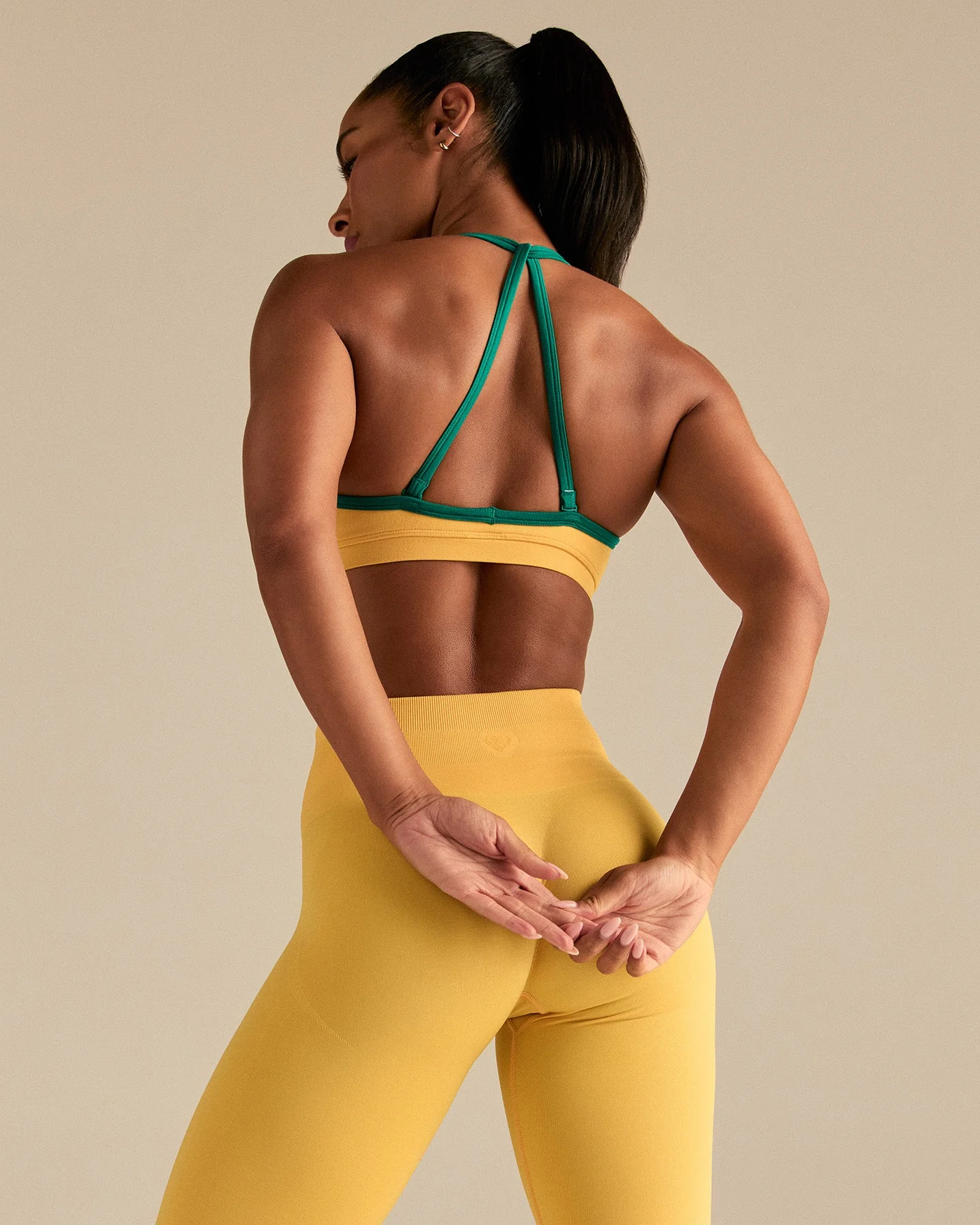 Define 2.0 Seamless Scrunch V-Neck Bra | Mango - Image 7