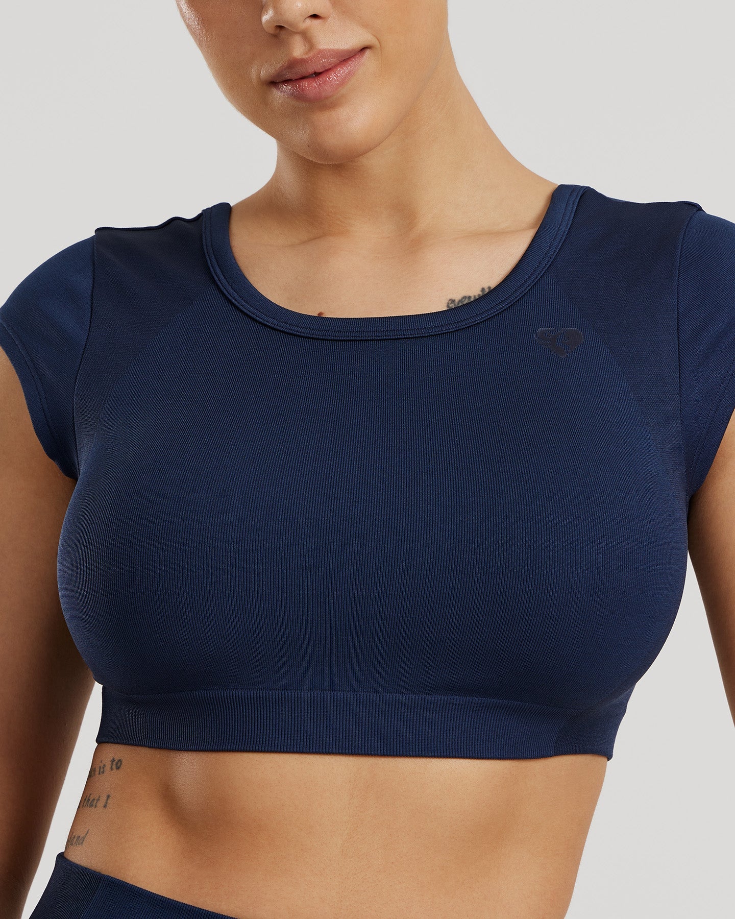 Motion Seamless Open Back Short Sleeve Crop Top | Sapphire Blue - Image 3