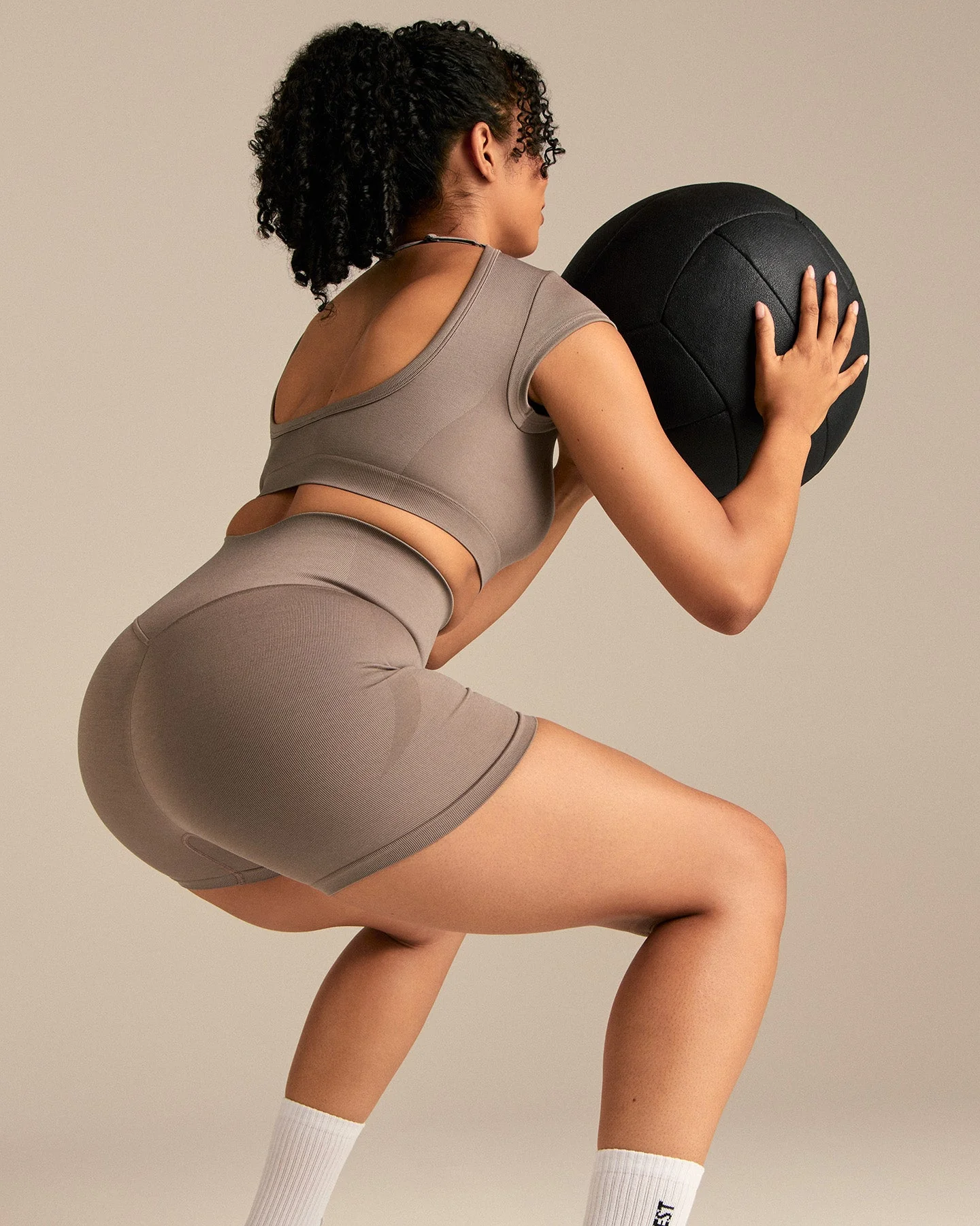 Motion Seamless Shorts | Taupe Grey - Image 6