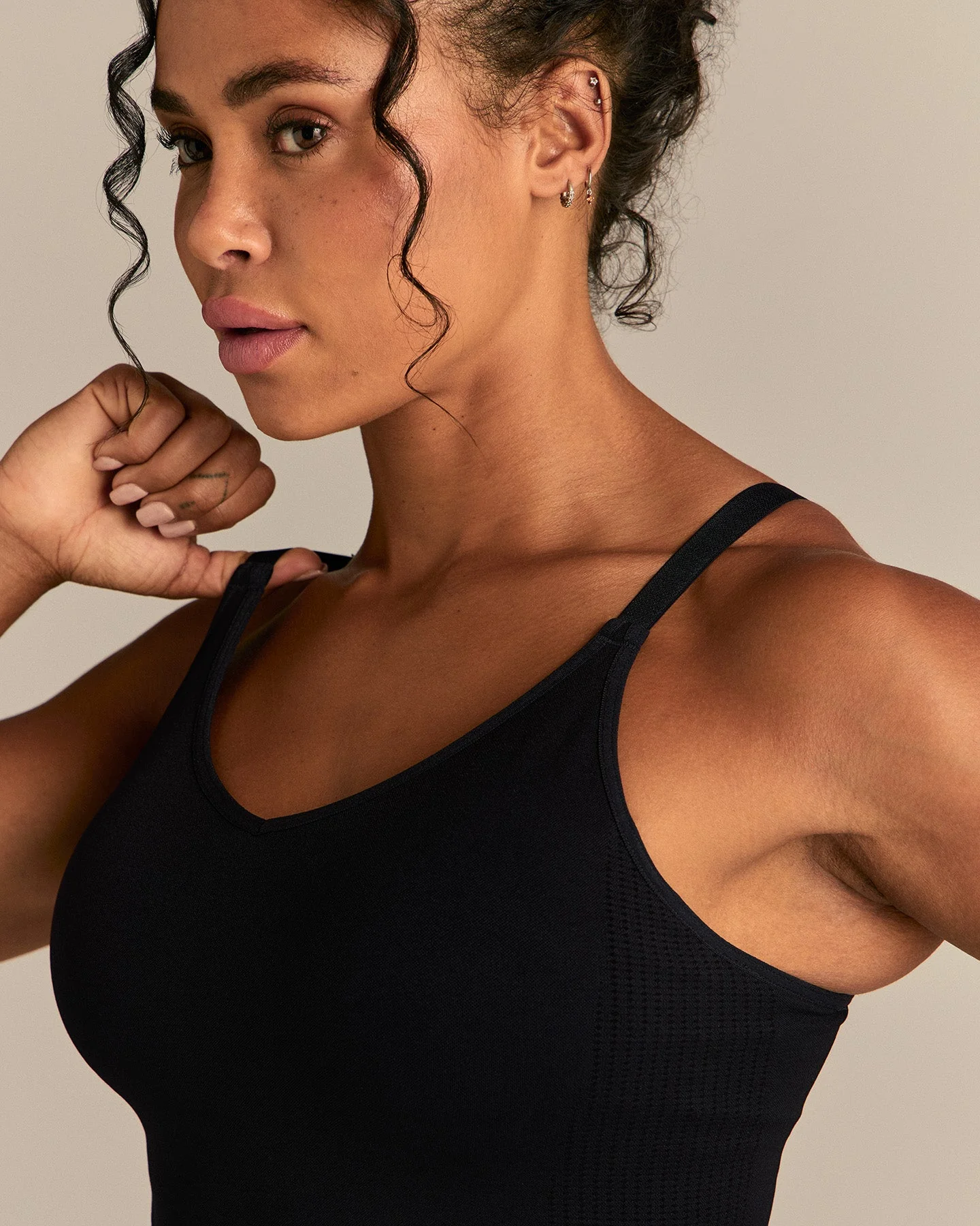 Power Seamless Built-In Bra Tank | Black - Image 8