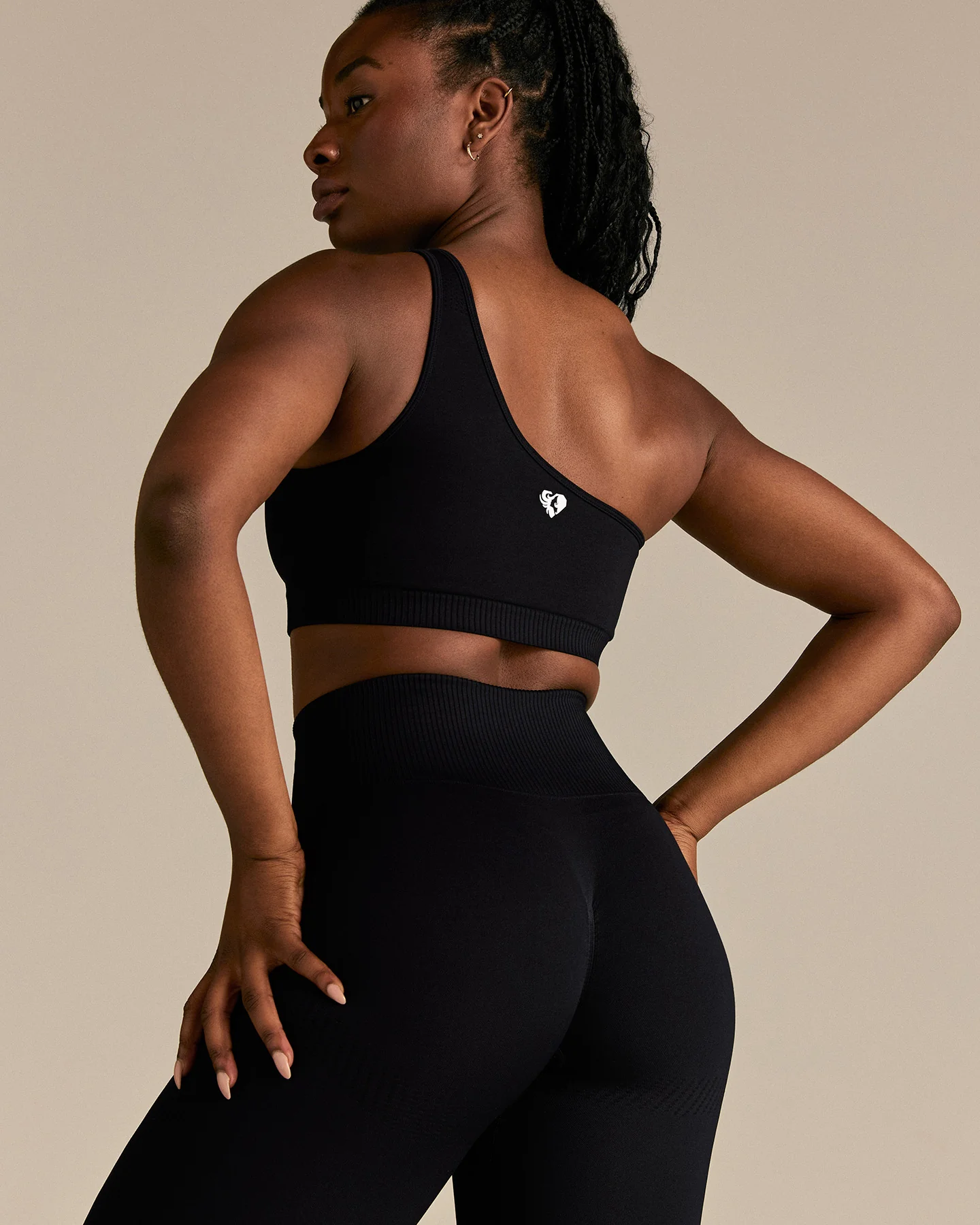 Power Seamless One Shoulder Bra | Black - Image 8