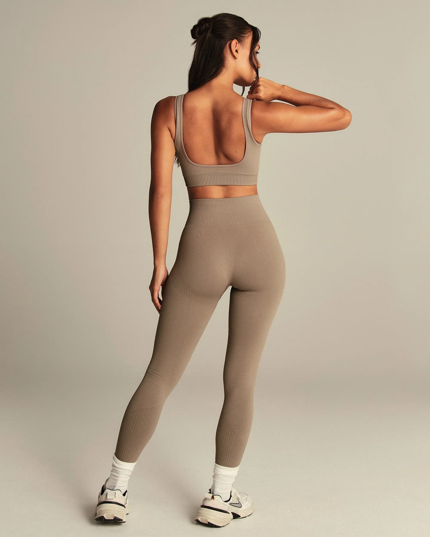 Power Seamless Open Back Mini Bra | Taupe Grey - Image 2