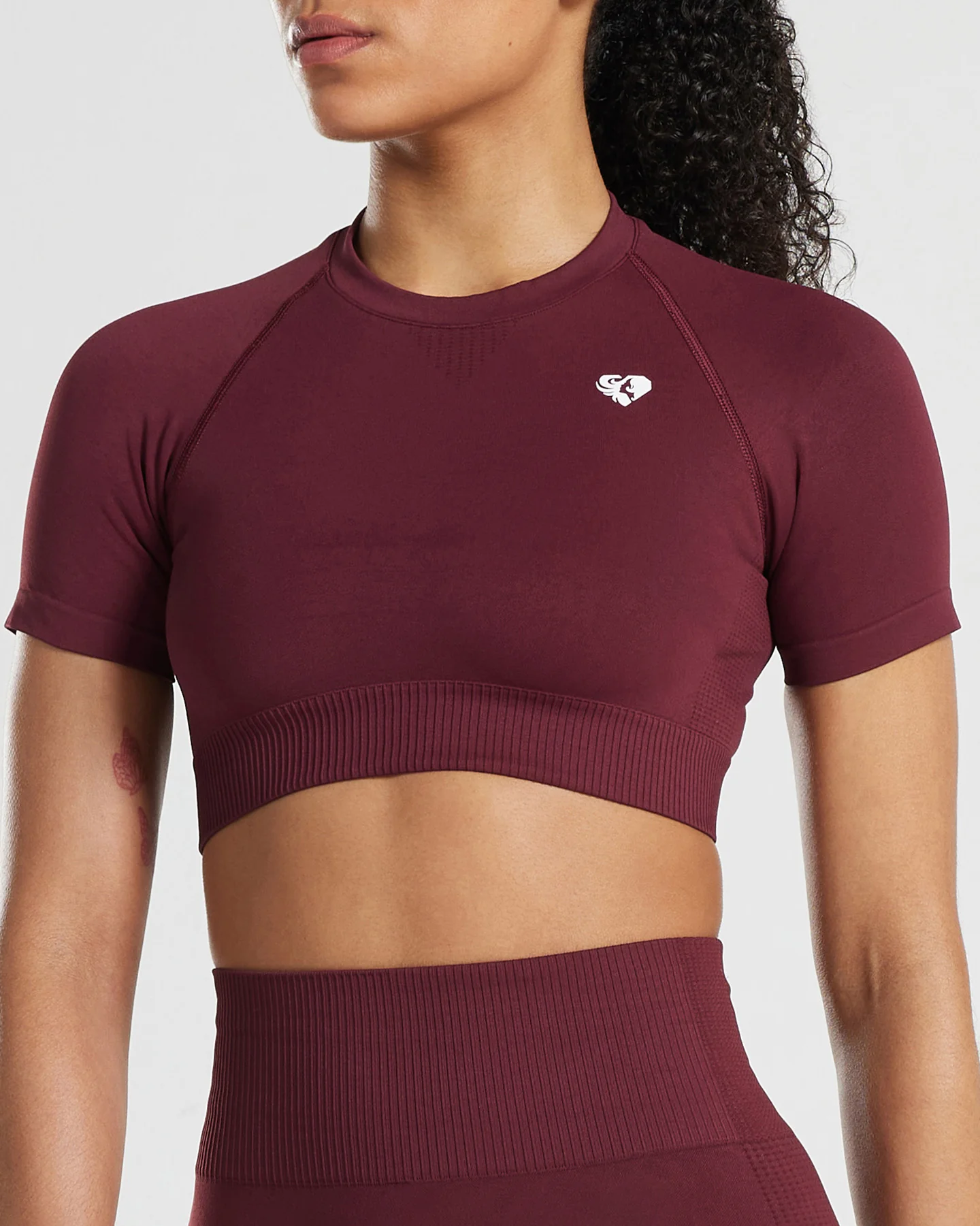 Power Seamless Short Sleeve Crop Top | Dark Cherry - Image 4