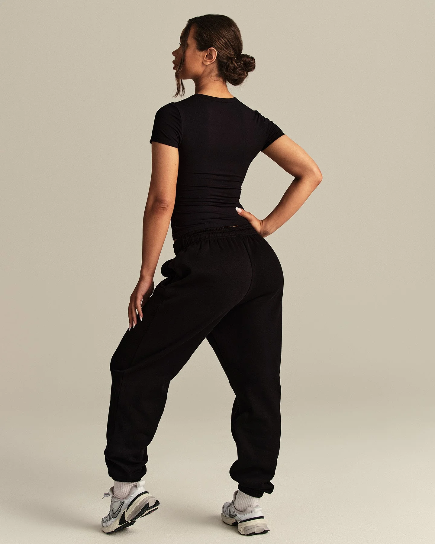 Smooth Contour Midi Short Sleeve T-Shirt | Black - Image 2